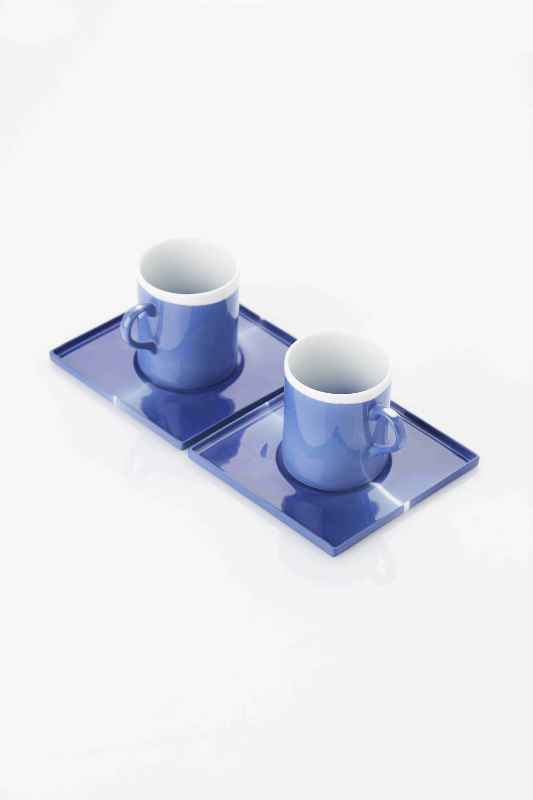 200_LA MER cup coffee Ø06H07 blue:N+ saucer blue:P x 2_1_Pieter Stockmans_org-gereduceerd