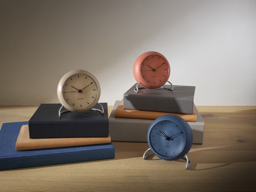 ARNEJACOBSEN_CITYHALL_TABLECLOCK_MOOD